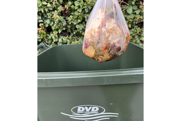 https://www.desertvalleydisposal.com/assets/imgs/organics-food-waste.jpg